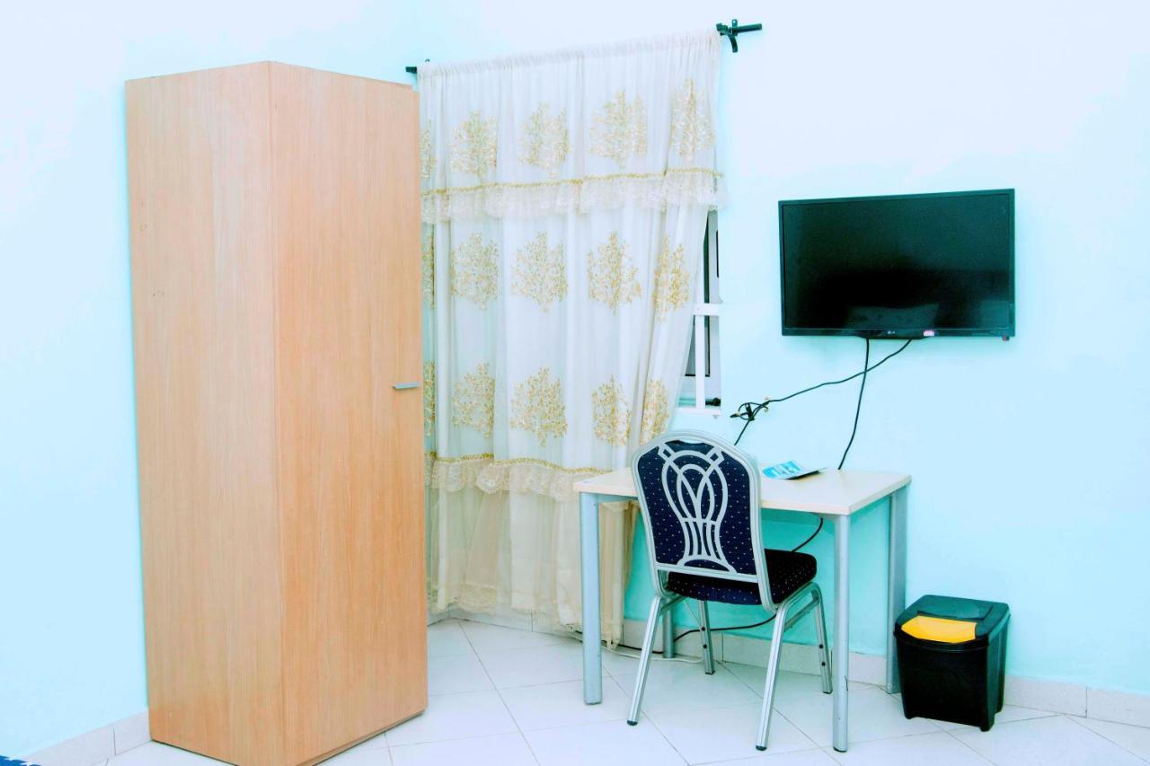 Nora Hotel Cotonou Buitenkant foto