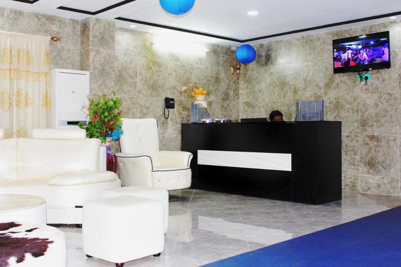 Nora Hotel Cotonou Buitenkant foto