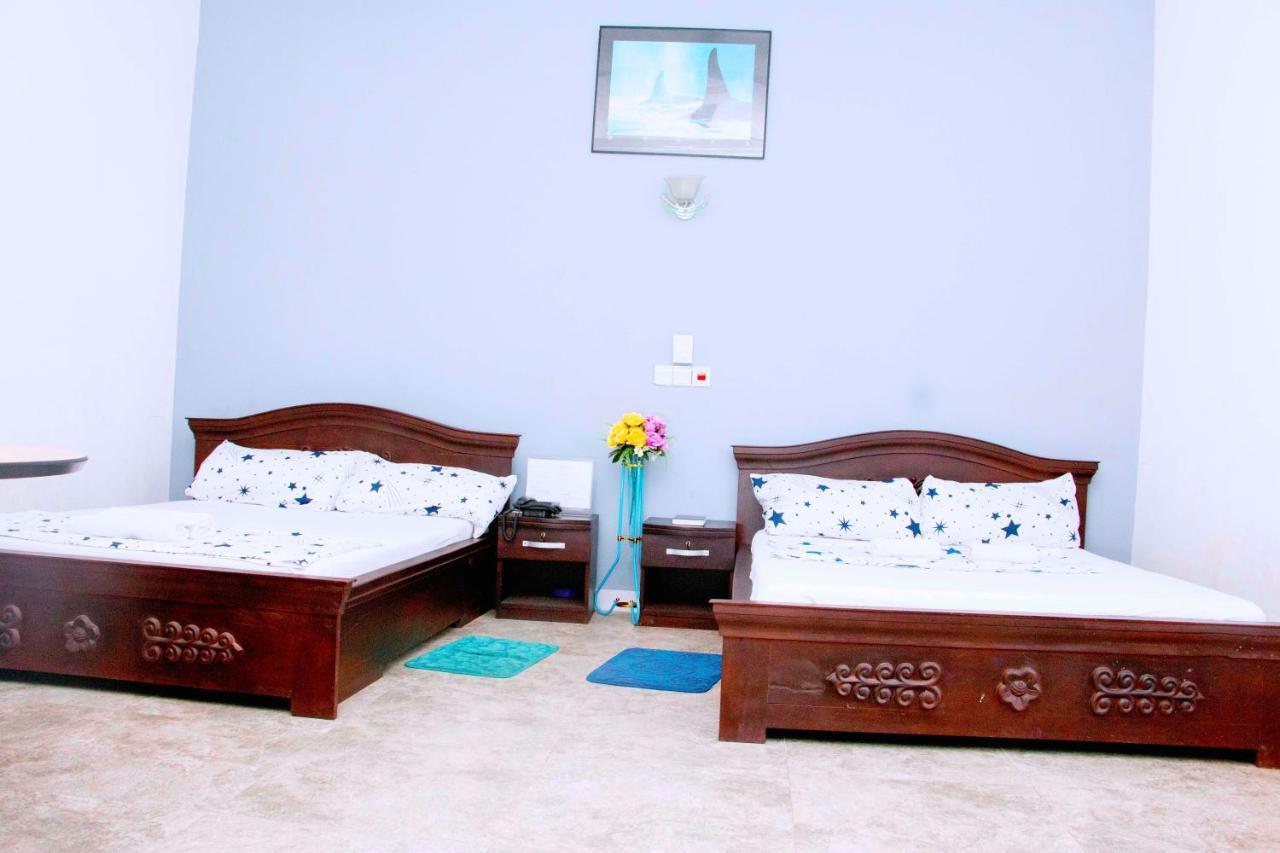 Nora Hotel Cotonou Buitenkant foto
